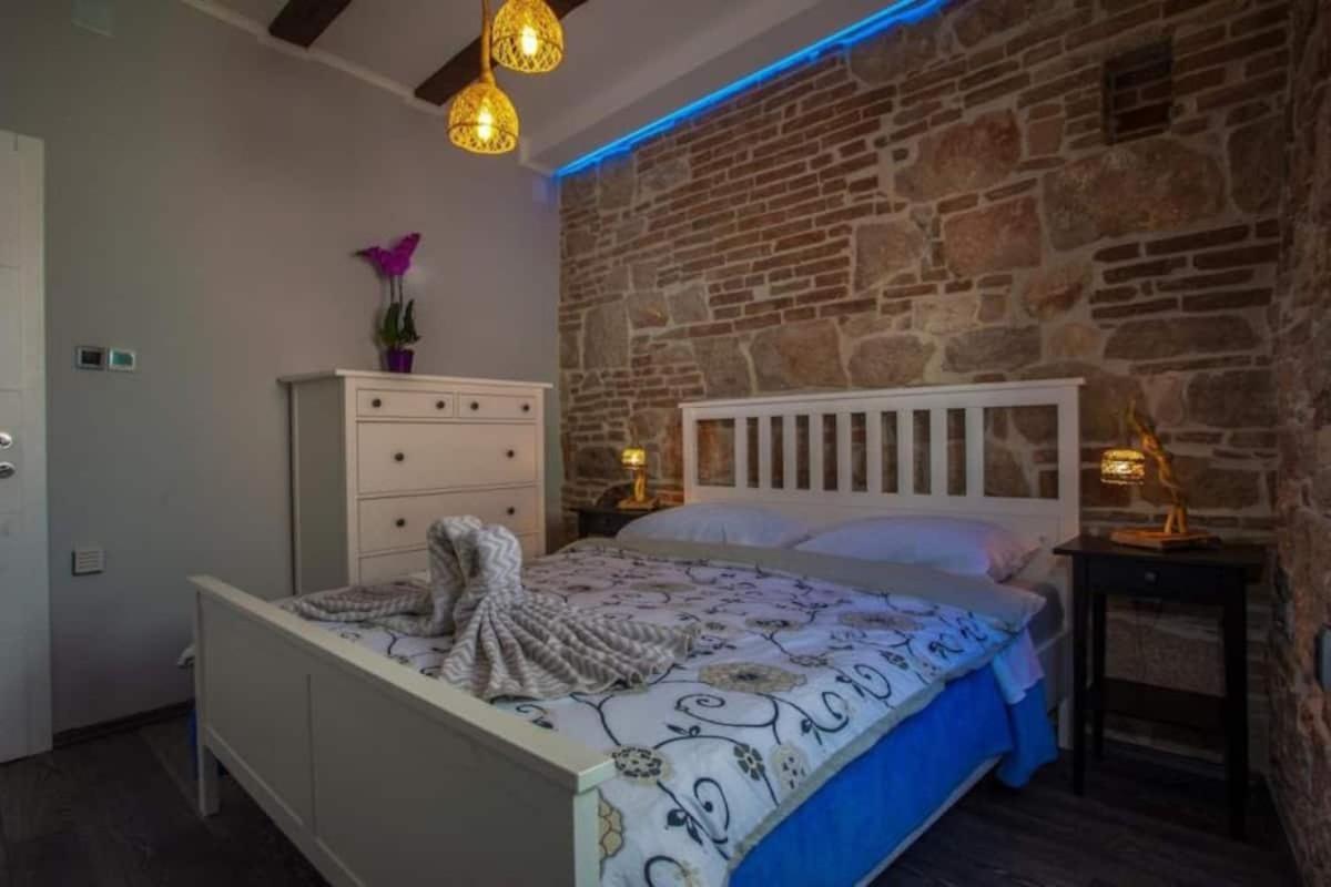 Historic Luxury Old Town Apartamento Zadar Exterior foto
